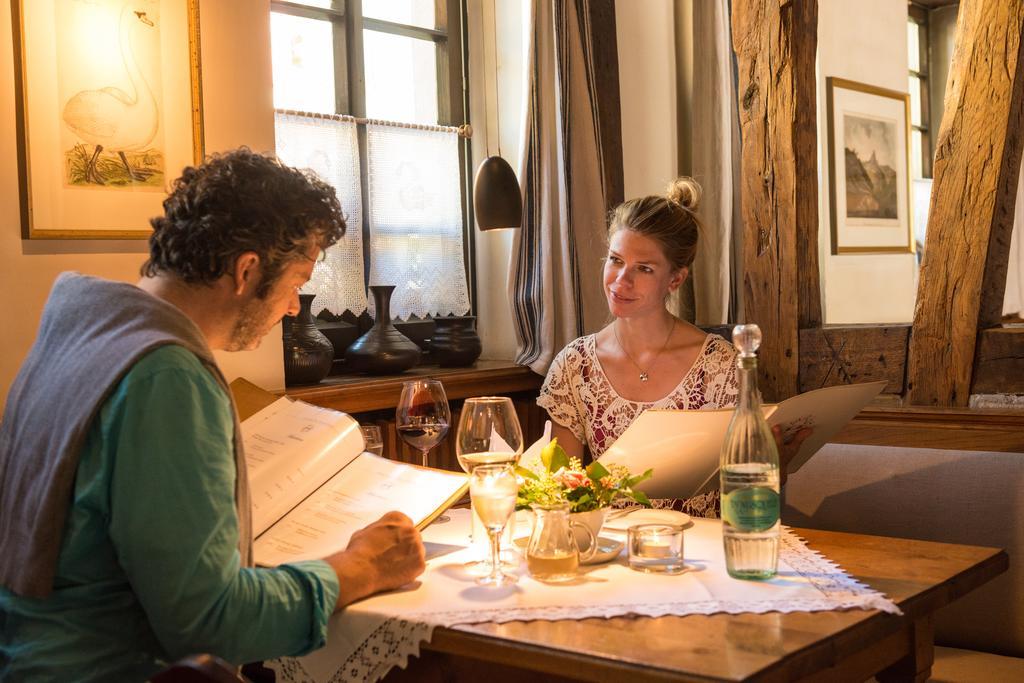 בראובאך Landgasthof Zum Weissen Schwanen מראה חיצוני תמונה